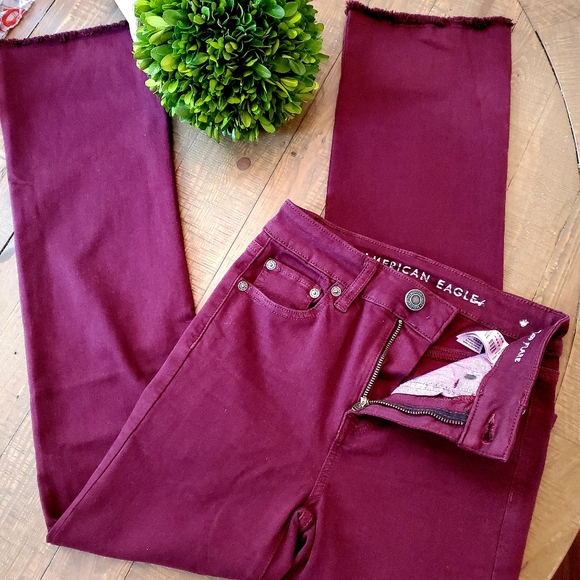 American Eagal NE(X)T LEVEL STRETCH Hi-Rise Crop Flare Burgandy Jean Pants NWOT - Picture 2 of 10